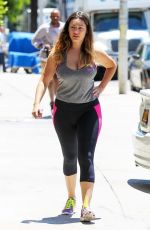 KELLY BROOK in Tights Heading to a Gym in Los Angeles