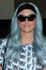 KESHA at Los Angeles International Airport