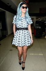 KESHA at Los Angeles International Airport