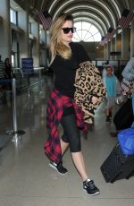 KHLOE KARDASHIAN Arrives at Los Angeles International Airport
