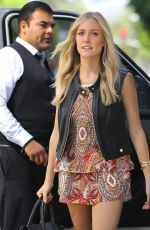 KKRISTIN CAVALLARI Arrives at Jose Eber Salon in Beverly Hills