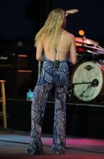 LEANN RIMES Performs at the Mardi Gras Casino in Hallandale