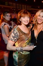 LISA ANN WALTER at Entertainment Weekly’s Comic-con Celebration