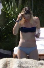 MARIA SHARAPOVA in Bikini on Vacation in Cabo San Lucas