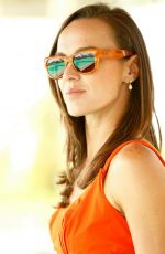 MARTINA HIGINS - Maui Jim Photoshoot