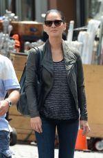 OLIVIA MUNN at The Newsroom Set in New York