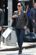 OLIVIA MUNN at The Newsroom Set in New York