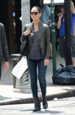 OLIVIA MUNN at The Newsroom Set in New York