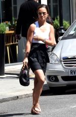PIPPA MIDDLETON Out and About in Chelsea in London