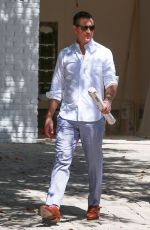 REESE WITHERSPOON Arrives at Her New House in Brentwood