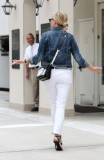 REESE WITHERSPOON Out and About in Los Angeles 1907