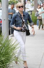 REESE WITHERSPOON Out and About in Los Angeles 1907