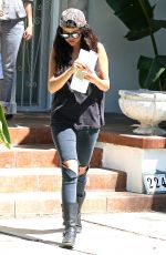 SELENA GOMEZ Leaves Ger Acting Coach in Los Angeles