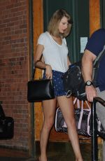 TAYLOR SWIFT in Shorts at Her Apartment in New York