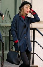 TAYLOR SWIFT Leaves Her Apartment in Tribeca 2605