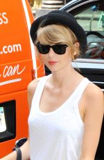 TAYLOR SWIFT Out in New York 2107