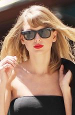 TAYLOR SWIFT Out in New York
