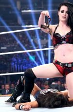 AJ LEE vs PAIGE - Divas Championship Match at WWE Summerslam in Los Angeles