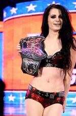 AJ LEE vs PAIGE - Divas Championship Match at WWE Summerslam in Los Angeles