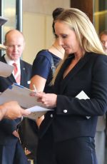 ANNE HECHE Signs aAutographs at the Beverly Hilton Hotel