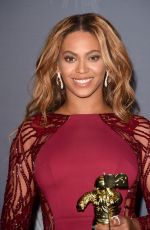 BEYONCE at 2014 MTV Video Music Awards