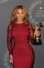 BEYONCE at 2014 MTV Video Music Awards