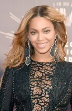 BEYONCE at 2014 MTV Video Music Awards