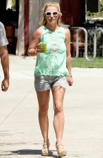 BRITNEY SPEARS and David Lucado Out for Lunch in Calabasas