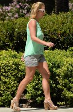 BRITNEY SPEARS and David Lucado Out for Lunch in Calabasas