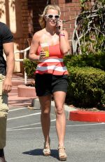 BRITNEY SPEARS Arrives at Starbucks in Thousand Oaks