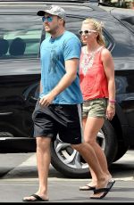 BRITNEY SPEARS Leaves Pedalers Fork Restaurant in Calabasas