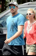 BRITNEY SPEARS Leaves Pedalers Fork Restaurant in Calabasas