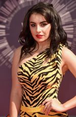 CHARLI XCX at 2014 MTV Video Music Awards