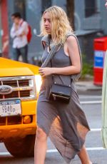 DAKOTA FANNING Out and About in New York 1808