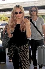 DEBBY RYAN at Los Angeles International Airport