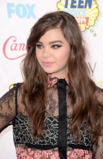 HAILEE STEINFELD at Teen Choice Awards 2014 in Los Angeles