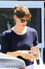 JENNIFER GARNER Out and About in Brentwood 2808