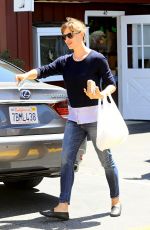 JENNIFER GARNER Out and About in Brentwood 2808