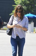 JENNIFER GARNER Out and About in Brentwood 2908