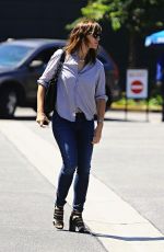 JENNIFER GARNER Out and About in Brentwood 2908