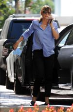 JENNIFER GARNER Out for Shopping in Beverly Hills