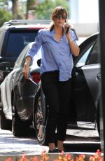 JENNIFER GARNER Out for Shopping in Beverly Hills
