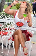 JENNIFER NICOLE LEE Out in South Beach