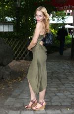 JULIA DIETZE Out and About in Berlin