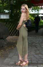 JULIA DIETZE Out and About in Berlin