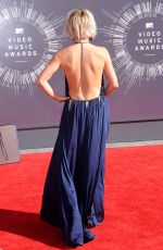 JULIANNE HOUGH at 2014 MTV Video Music Awards