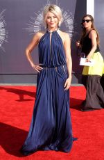 JULIANNE HOUGH at 2014 MTV Video Music Awards