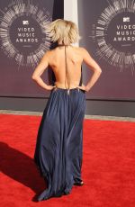 JULIANNE HOUGH at 2014 MTV Video Music Awards
