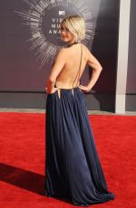 JULIANNE HOUGH at 2014 MTV Video Music Awards