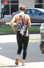 kaley cuoco - leaving yoga class in sherman oaks 8/11/14 mq